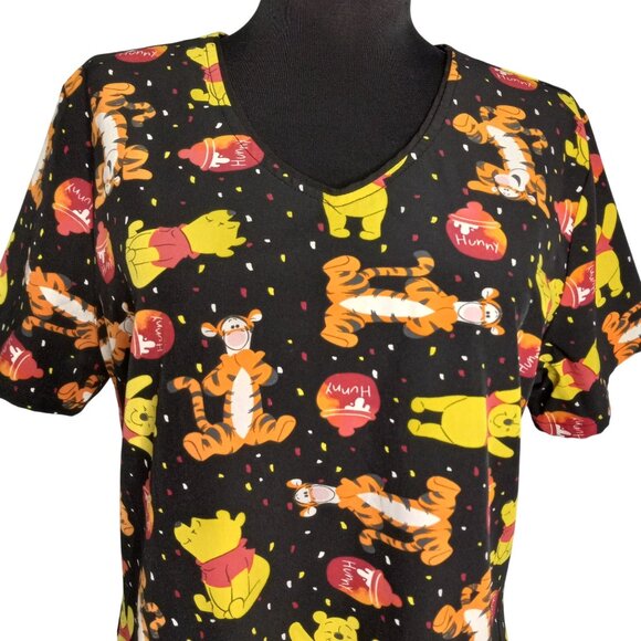 Disney Size M Womens Scrubs Scrub Top Winnie The Pooh Tigger Hunny Pot - Picture 2 of 9